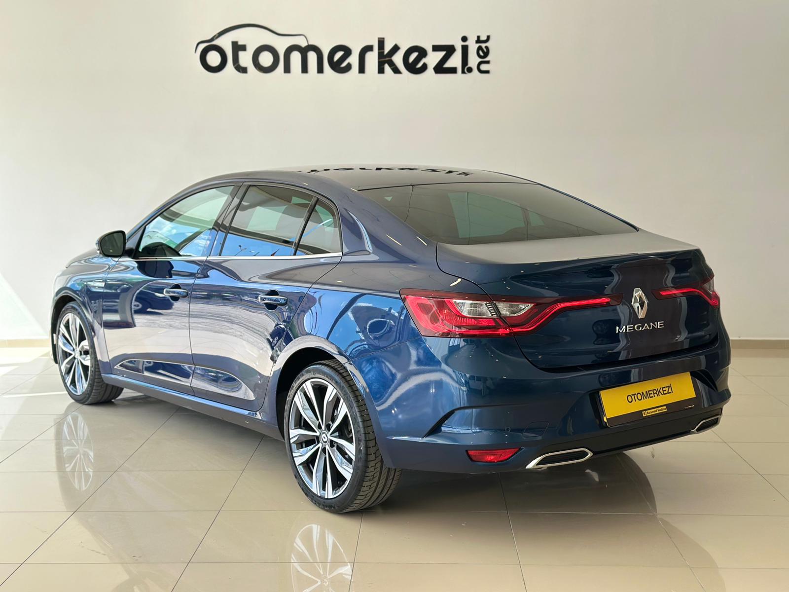RENAULT MEGANE 9